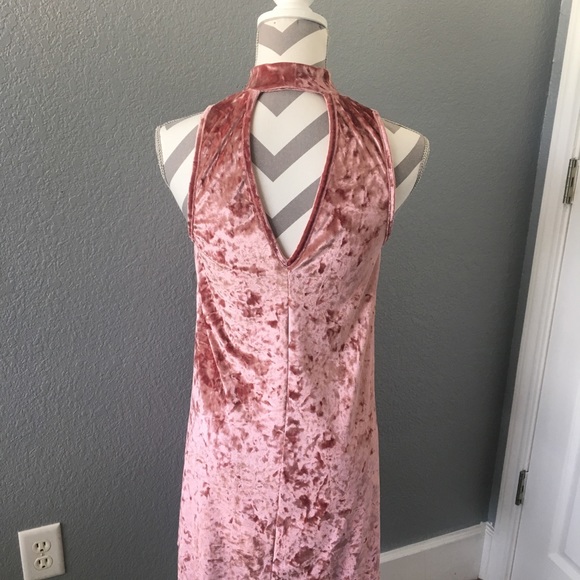 Mauve Velvet Cutout Dress - Picture 5 of 6